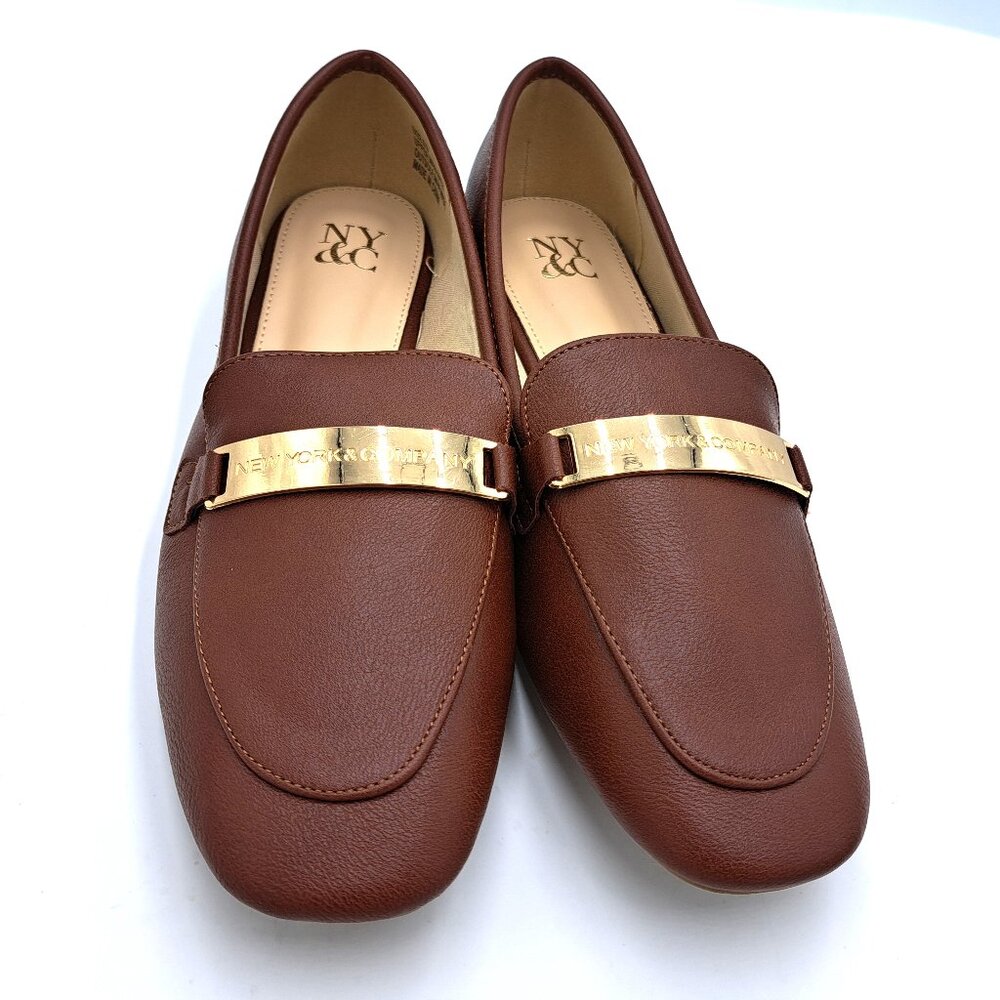 New York Harleigh ID Plate Loafer - Size 8.5